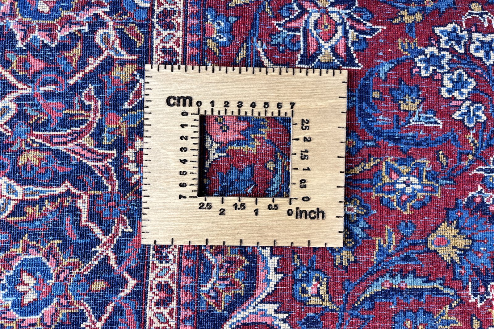 Ghazvin — Hand-knotted, 137x200 cm, Red, 100% Virgin Wool | View 11