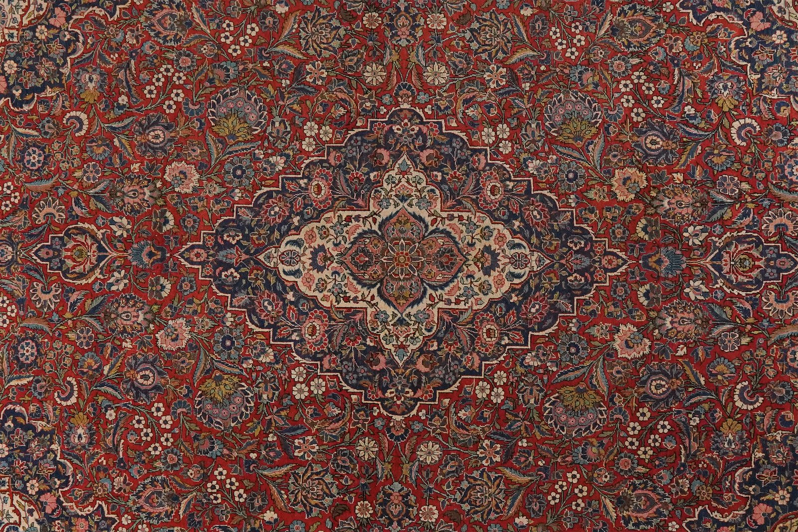 Kashan — Hand-knotted, 268x358 cm, Red, 100% Virgin Wool | View 4