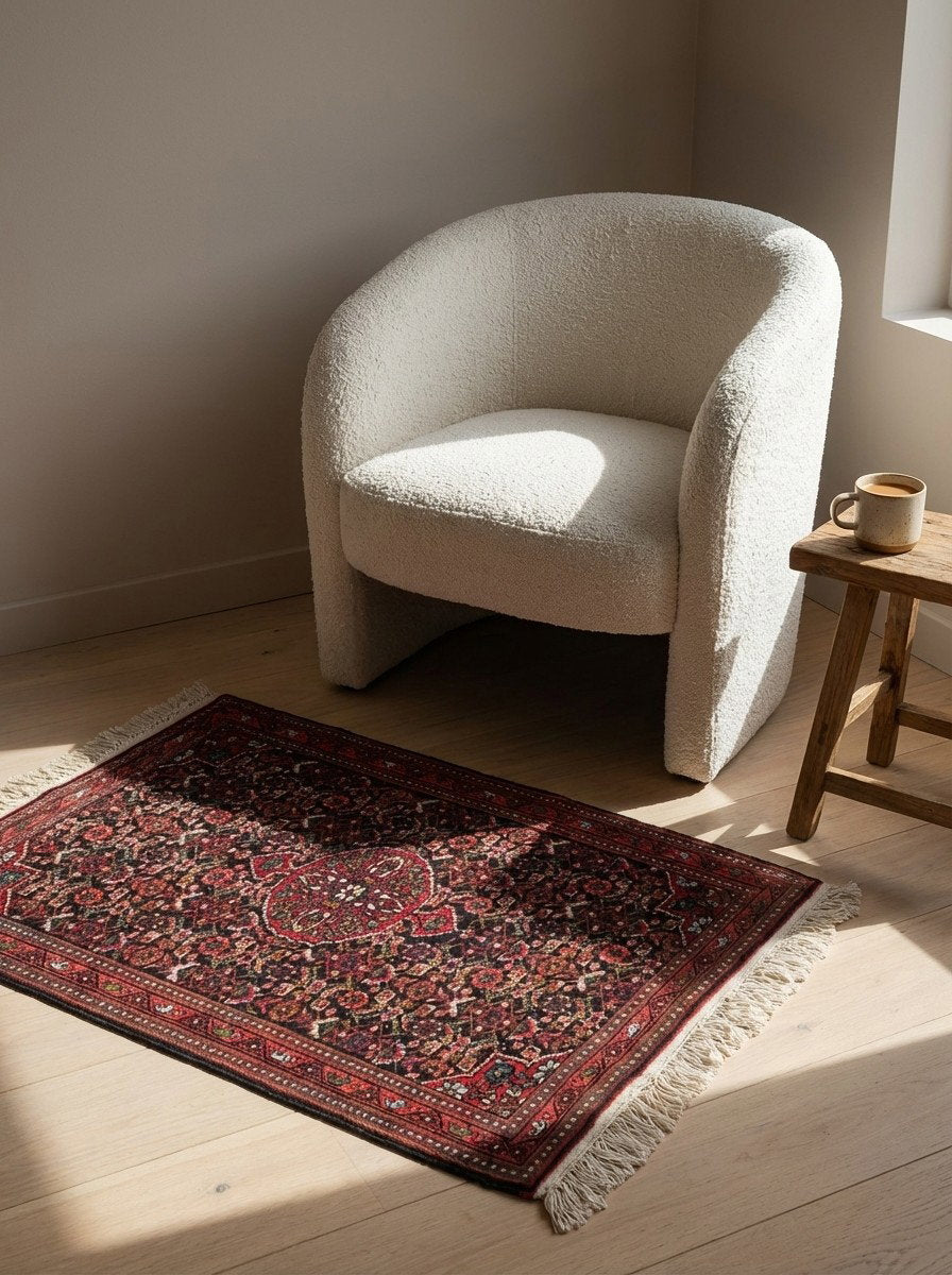 Bidjar — Handgefertigt, 83x68 cm, Rot, 100% Virgin Wool | Detail view