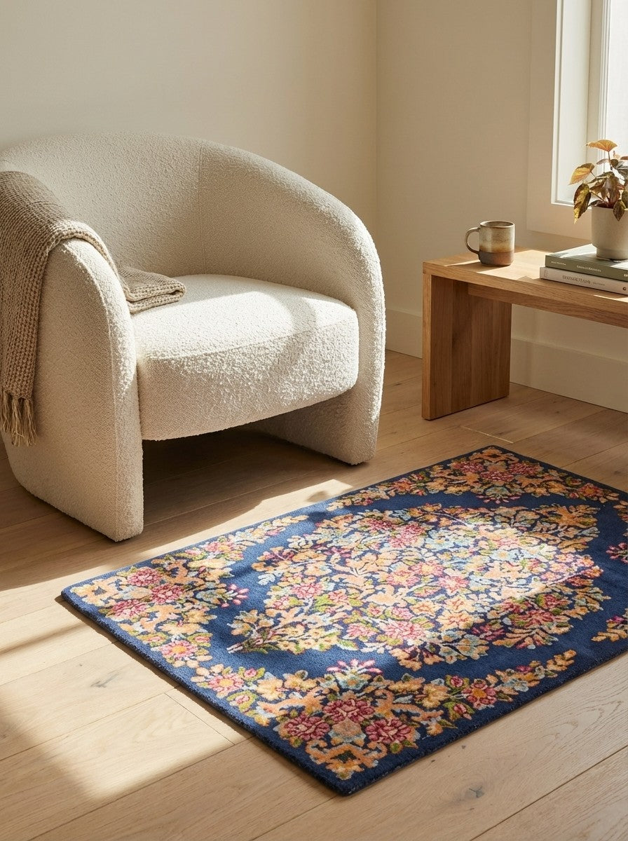 Yazd — Hand-knotted, 53x68 cm, Blue, 100% Virgin Wool | Detail view