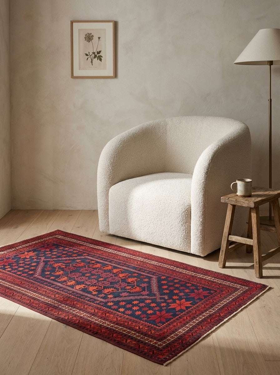Yagdjibedir — Hand-knotted, 106x187 cm, Blue, 100% Virgin Wool | Detail view