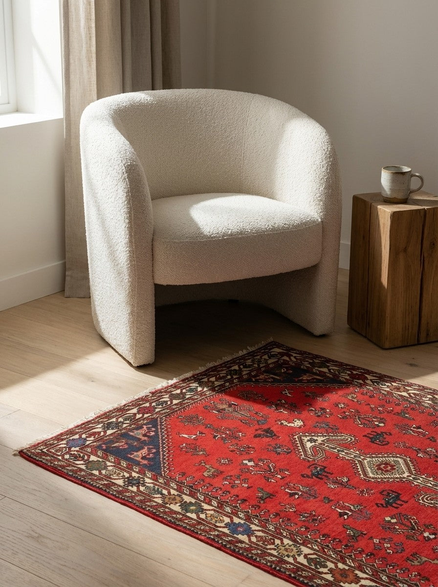 Nasrabad — Hand-knotted, 104x155 cm, Red, 100% Virgin Wool | Detail view