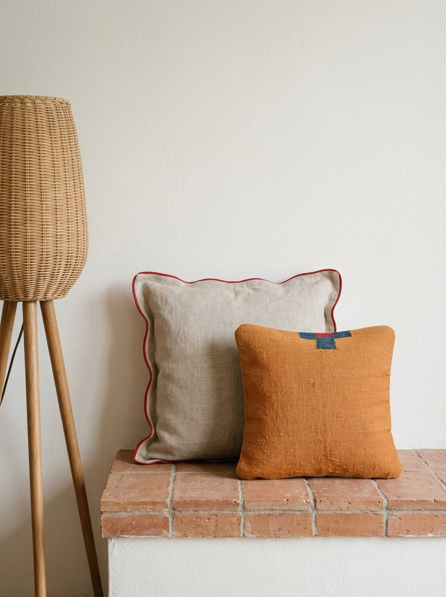 Kelim Kissen — Handmade, 45x45 cm, Yellow, 100% Virgin Wool | Back view