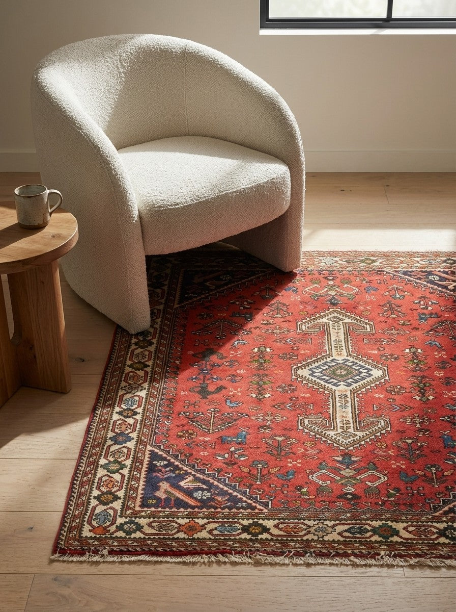 Nasrabad — Hand-knotted, 100x146 cm, Red, 100% Virgin Wool | Detail view