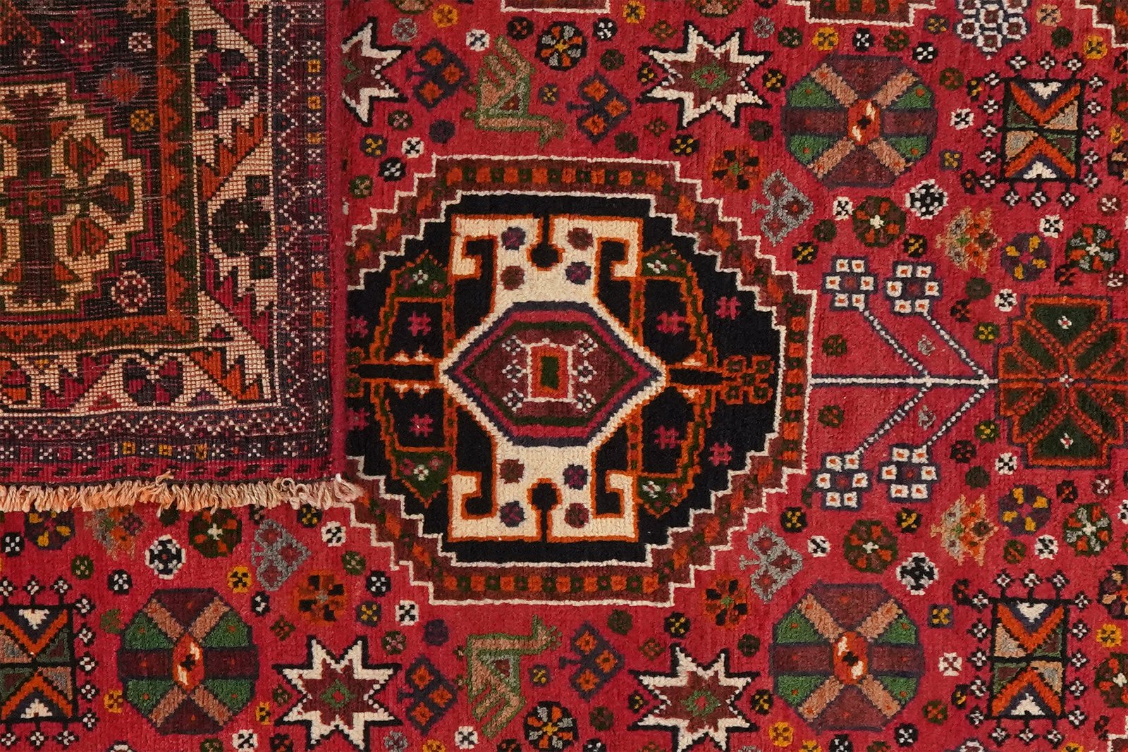 Gashgai — Hand-knotted, 106x149 cm, Red, 100% Virgin Wool | View 5