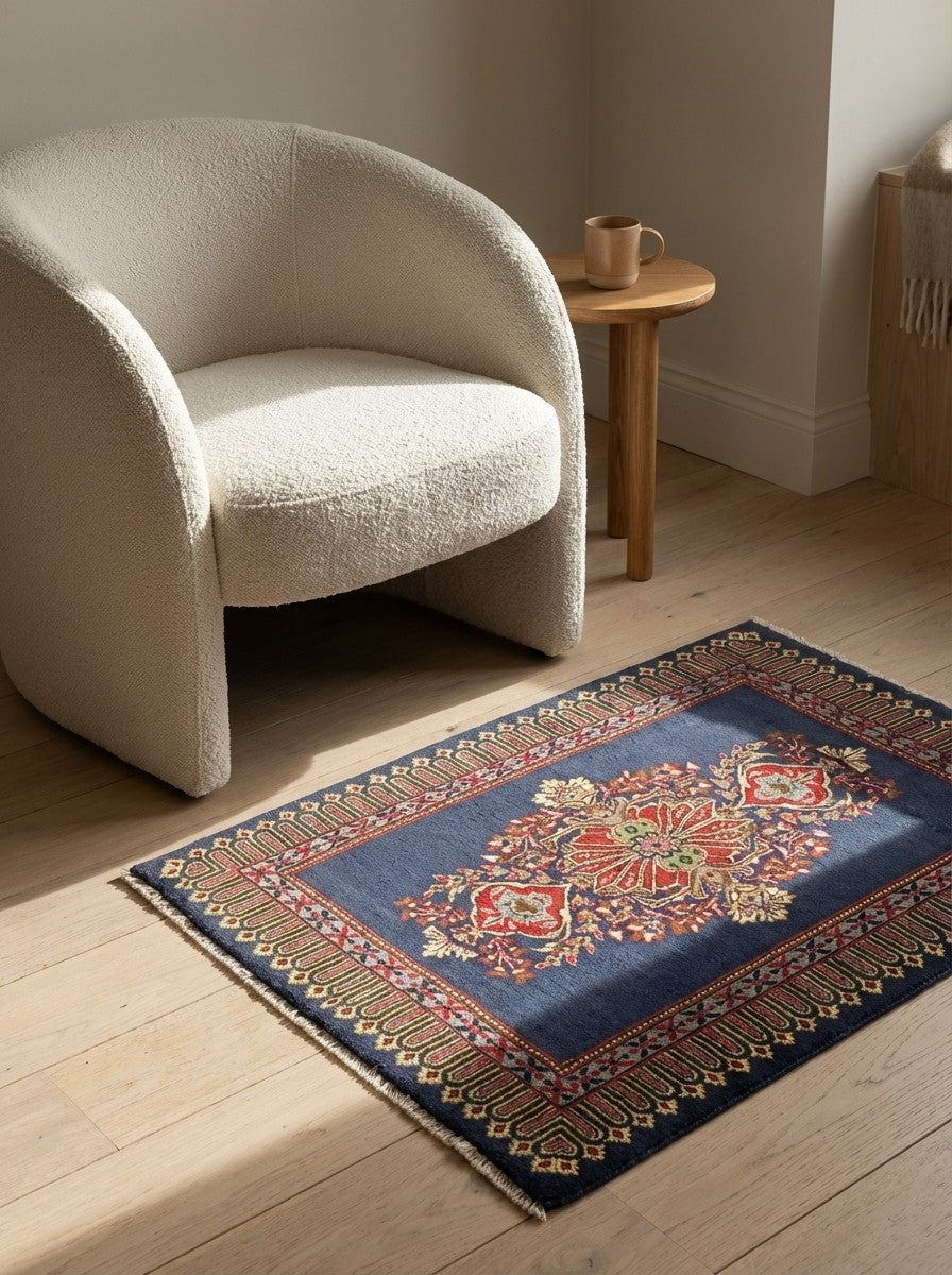 Kashan — Hand-knotted, 63x79 cm, Blue, 100% Virgin Wool | Detail view