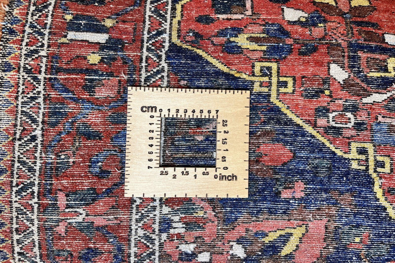 Bakhtiar — Hand-knotted, 134x211 cm, Red, 100% Virgin Wool | View 11
