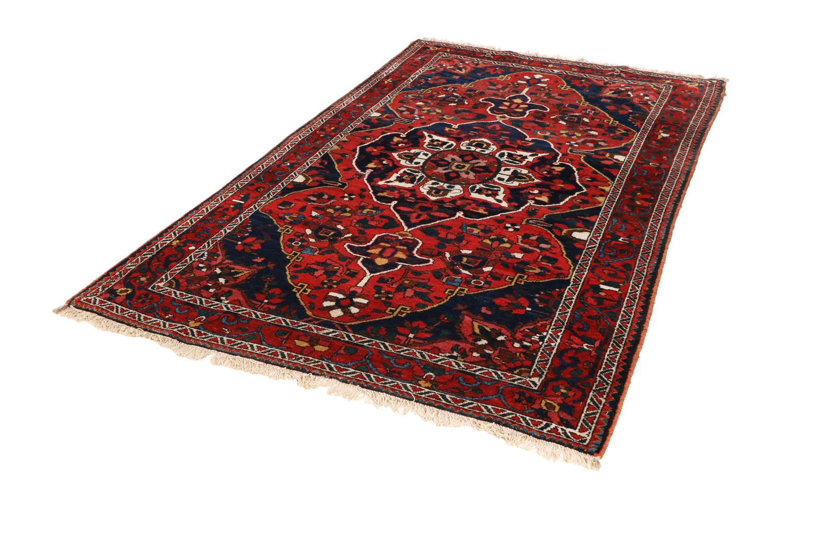 Bakhtiar — Hand-knotted, 134x211 cm, Red, 100% Virgin Wool | View 6