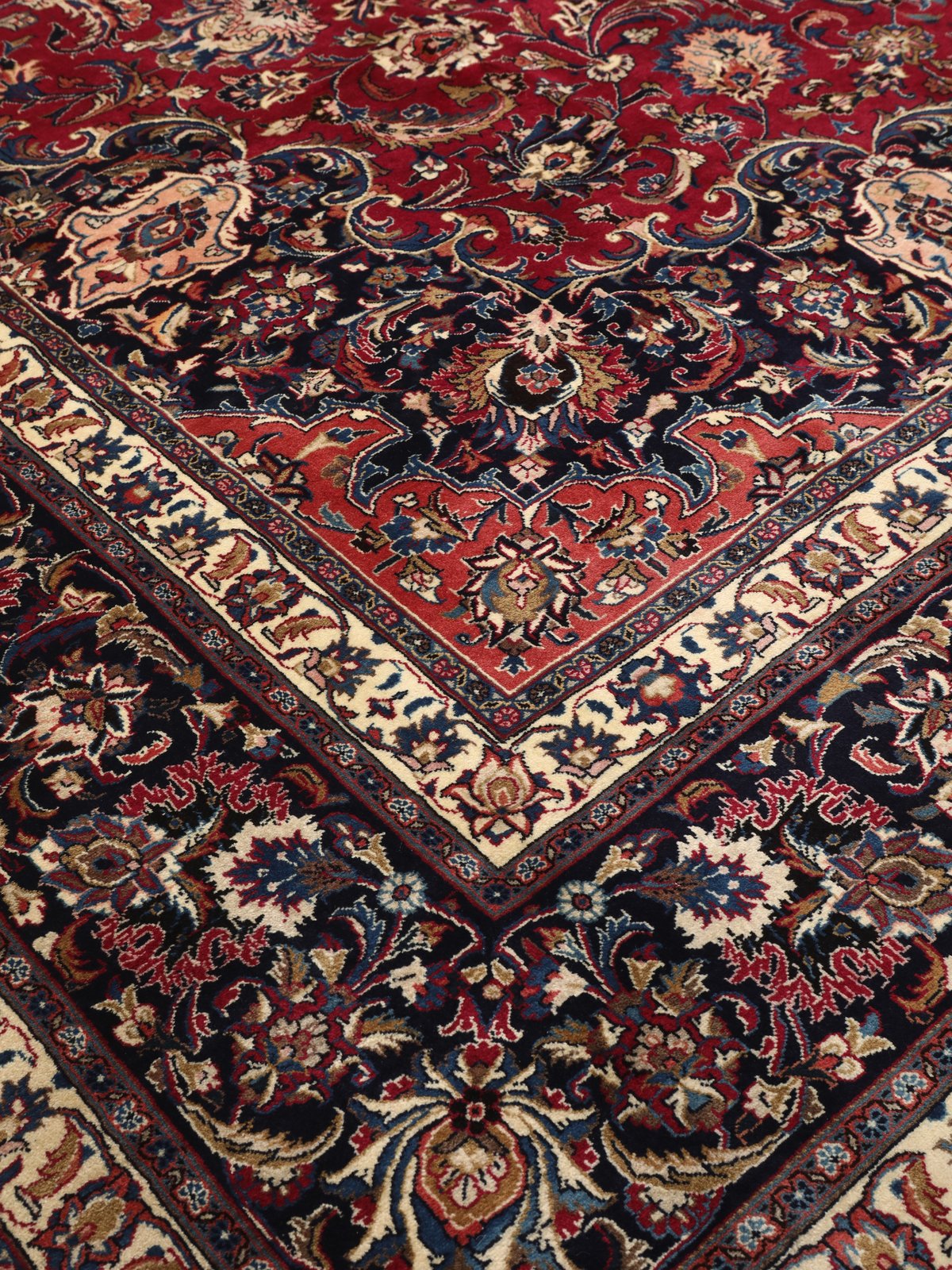 Mashad — Hand-knotted, 340x488 cm, 100% Virgin Wool | View 7