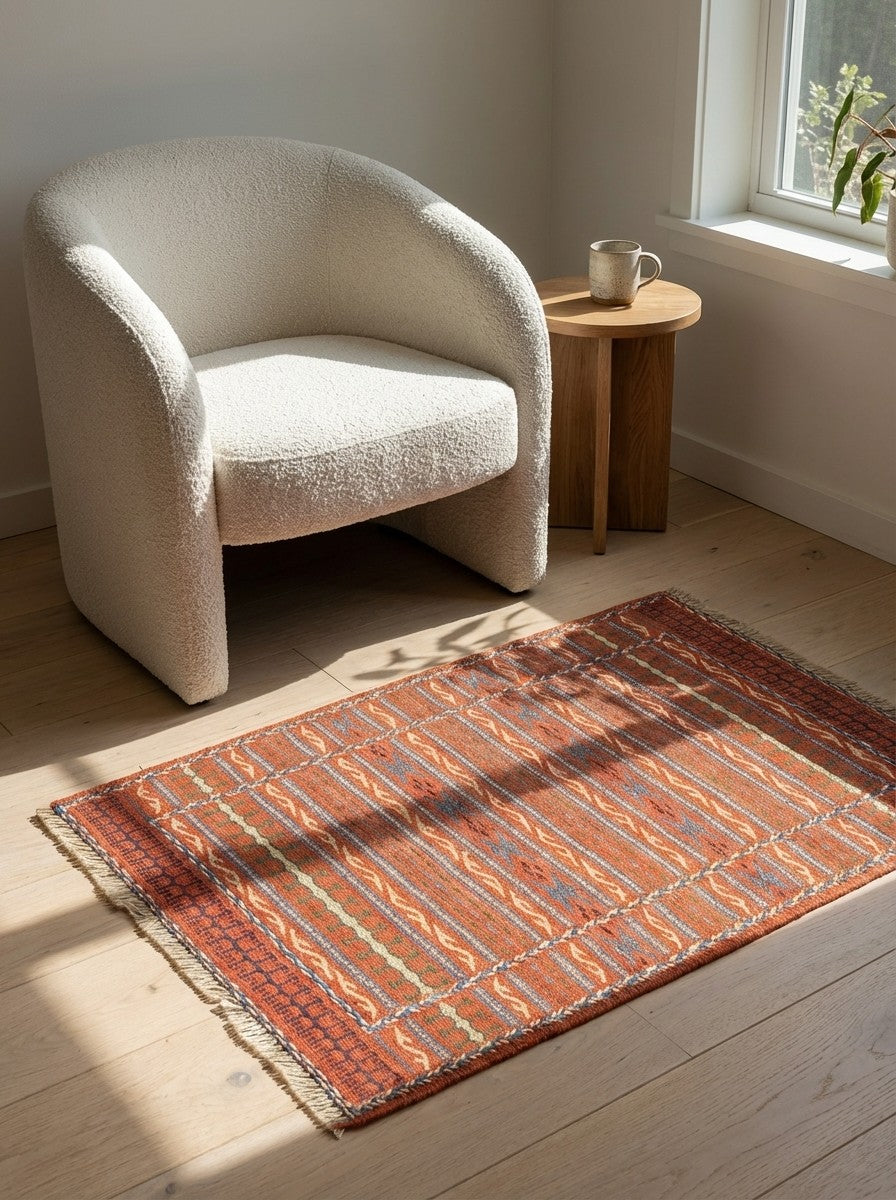 Kelim Kordi — Handmade, 60x87 cm, Red, 100% Virgin Wool | Detail view