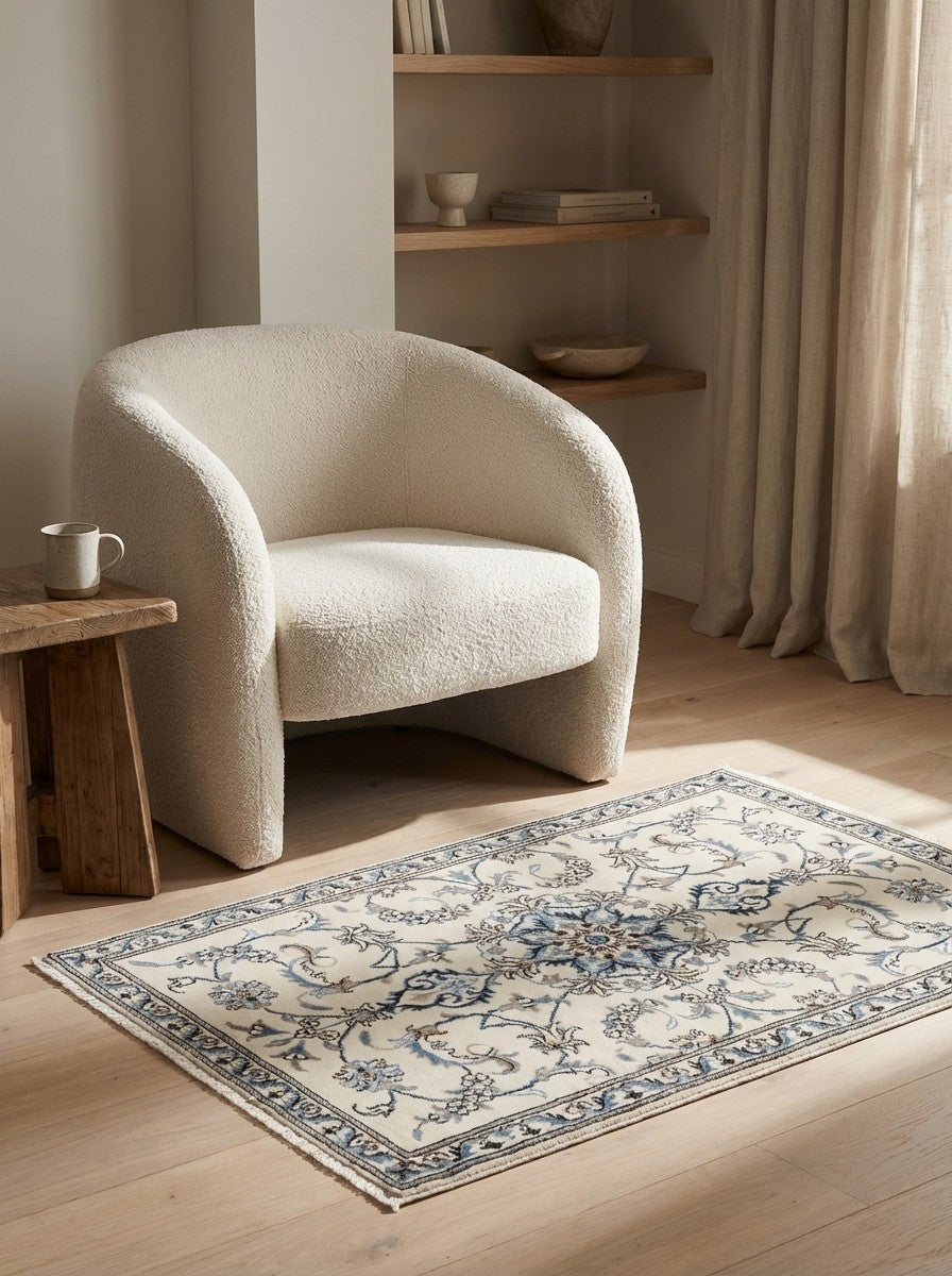 Nain 12La — Hand-knotted, 89x139 cm, Beige, 100% Virgin Wool | Detail view