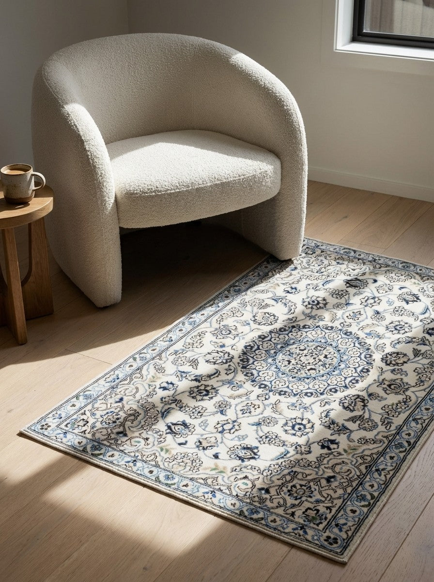 Nain 9La — Hand-knotted, 89x136 cm, Beige, 100% Virgin Wool | Detail view