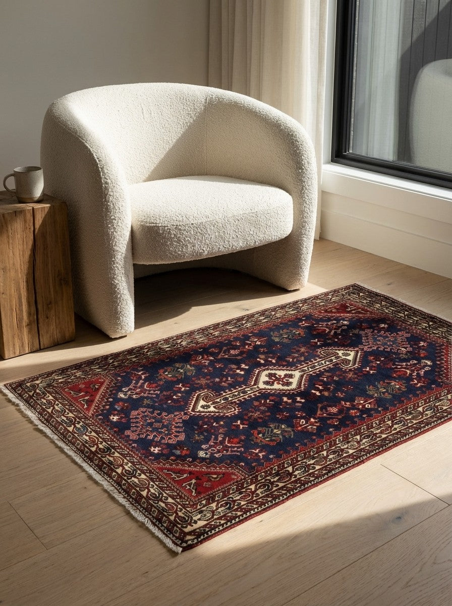 Nasrabad — Hand-knotted, 101x155 cm, Blue, 100% Virgin Wool | Detail view