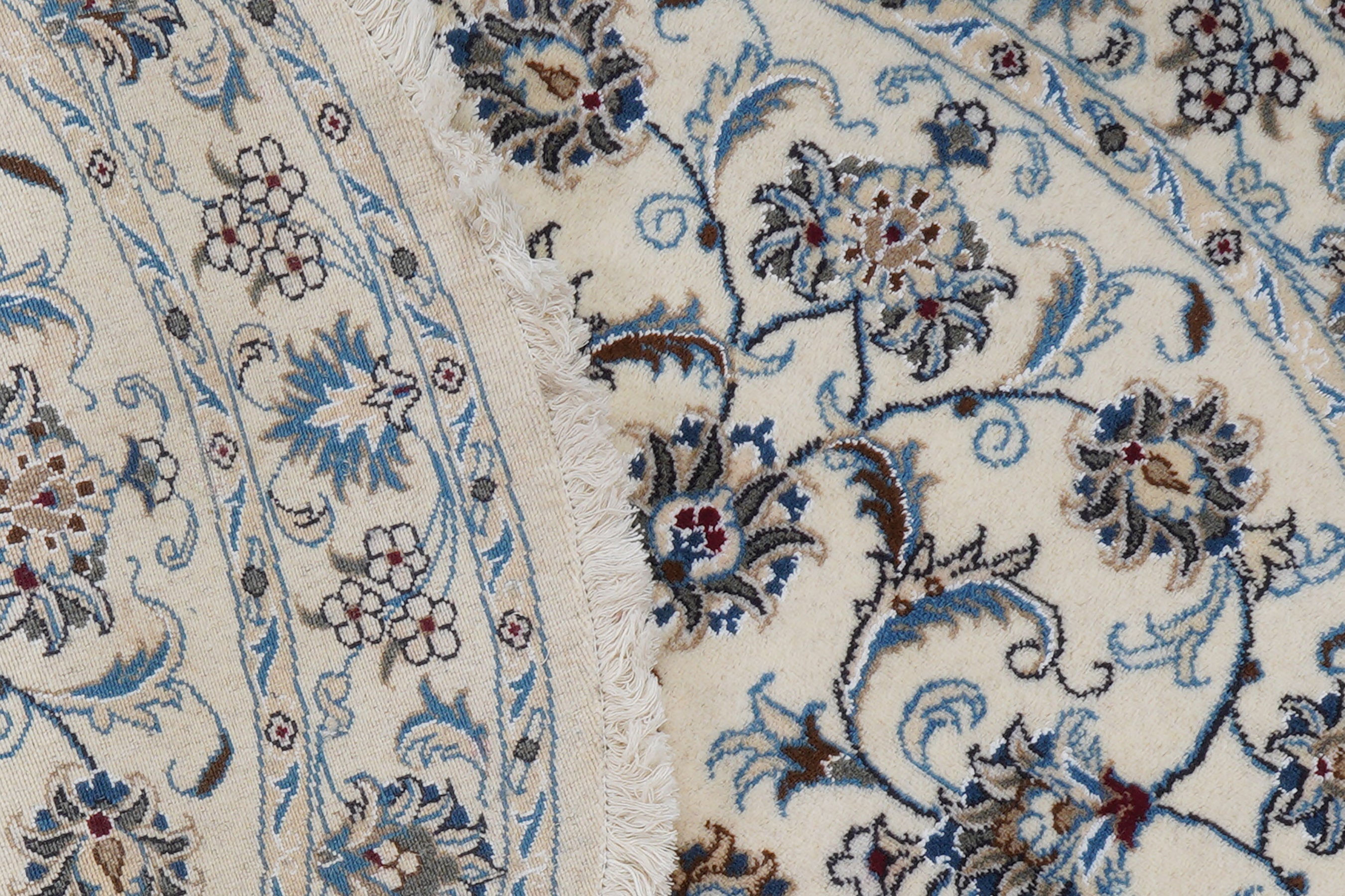 Nain — Hand-knotted, 135x135 cm, Beige, 100% Virgin Wool | View 7