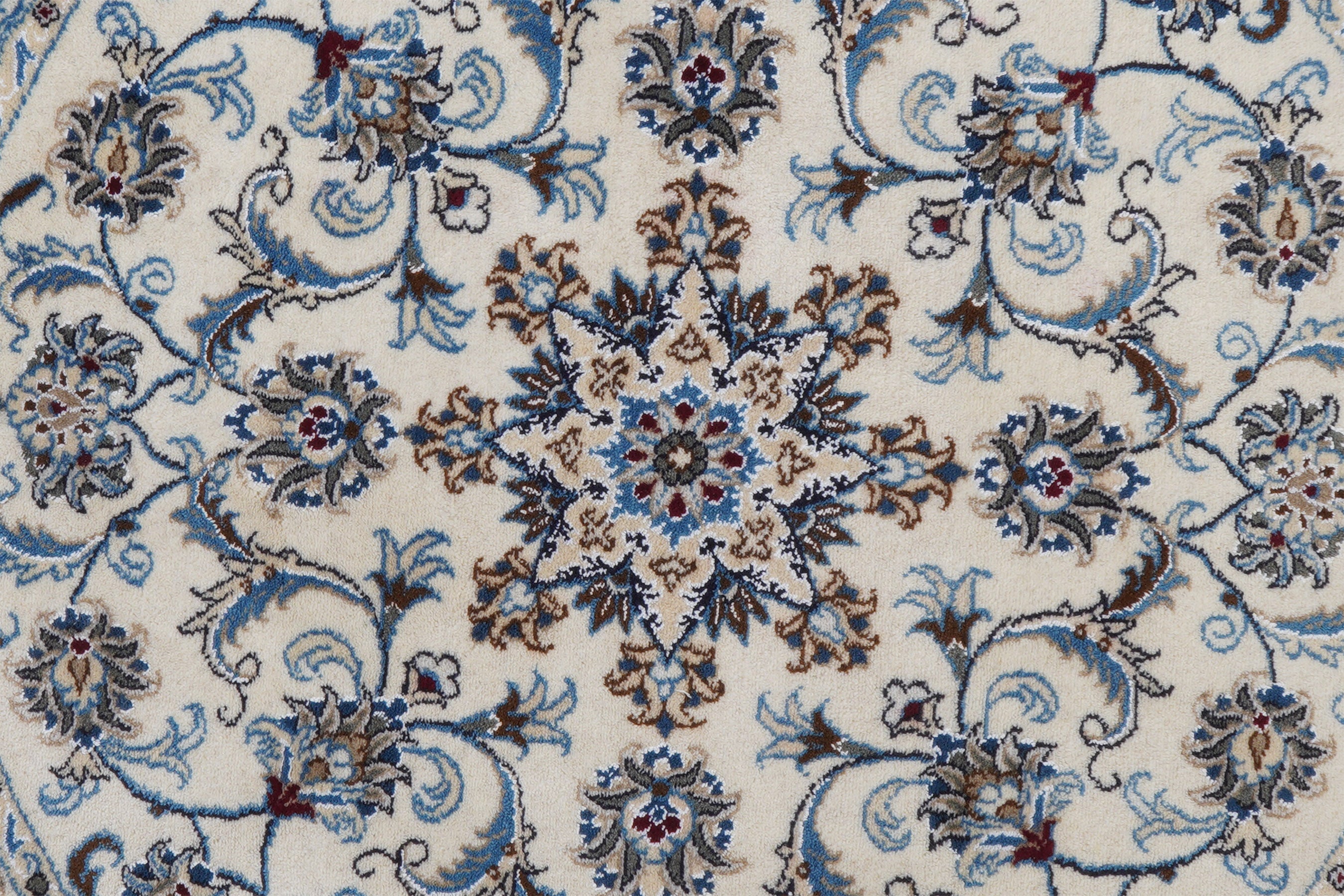 Nain — Hand-knotted, 135x135 cm, Beige, 100% Virgin Wool | View 8