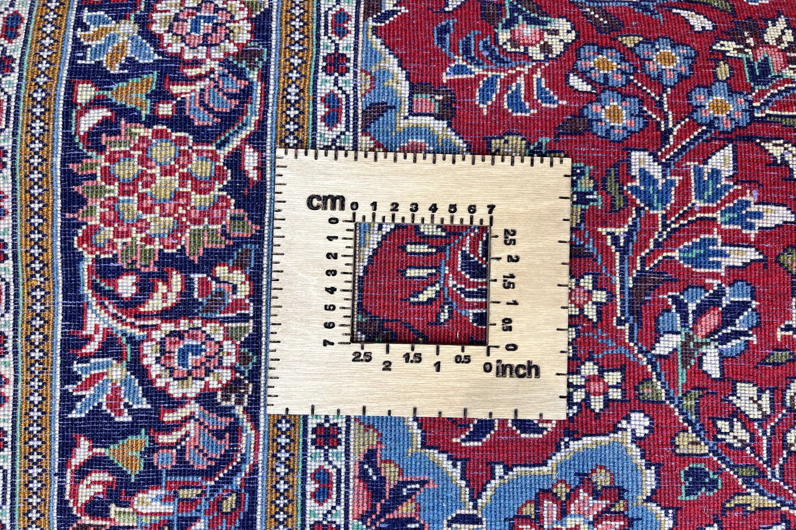 Sarough — Hand-knotted, 135x201 cm, Red, 100% Virgin Wool | View 11