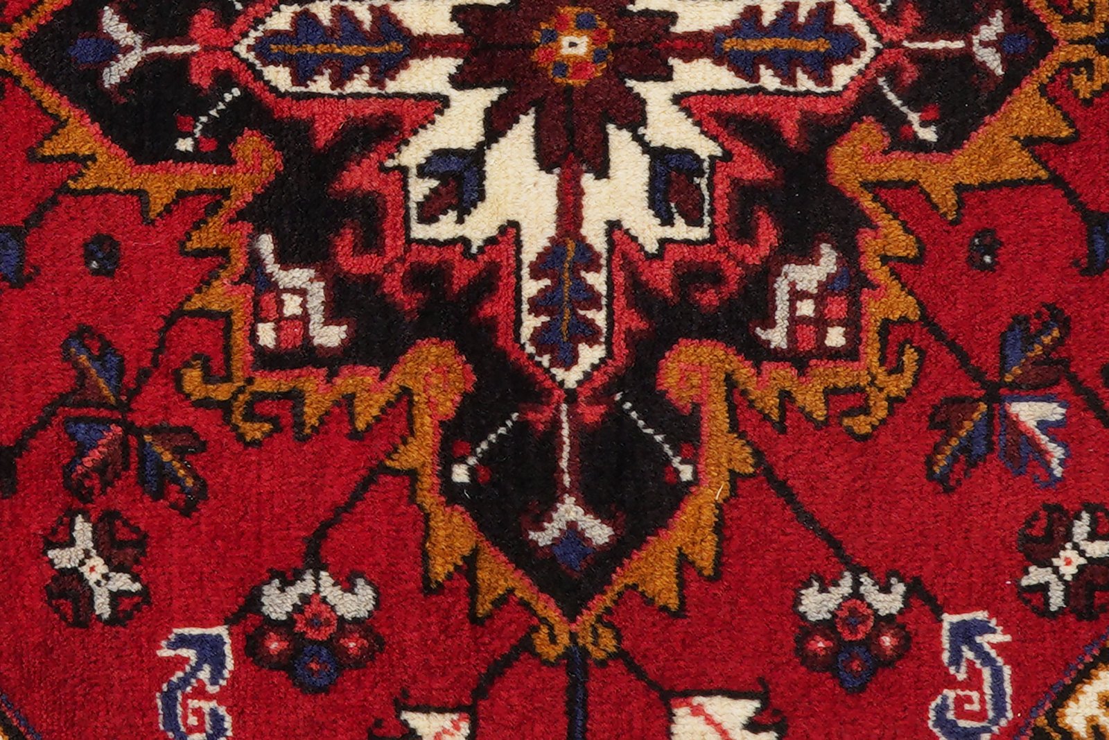 Mehrewan — Hand-knotted, 153x183 cm, Red, 100% Virgin Wool | View 8
