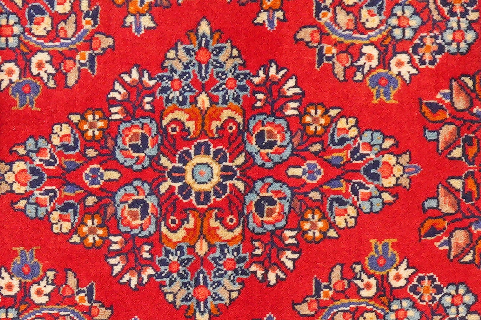 Sarough — Hand-knotted, 104x151 cm, Red, 100% Virgin Wool | View 8
