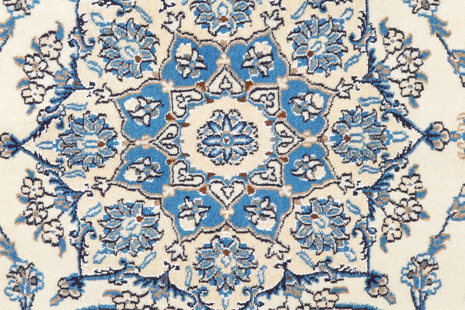 Nain 12La — Hand-knotted, 201x269 cm, Beige, 100% Virgin Wool | View 8