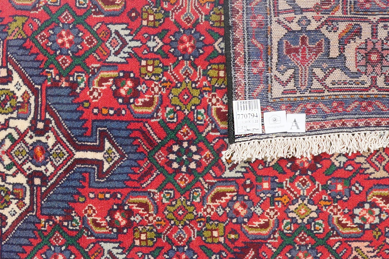 Assadabad — Hand-knotted, 122x190 cm, Red, 100% Virgin Wool | View 6