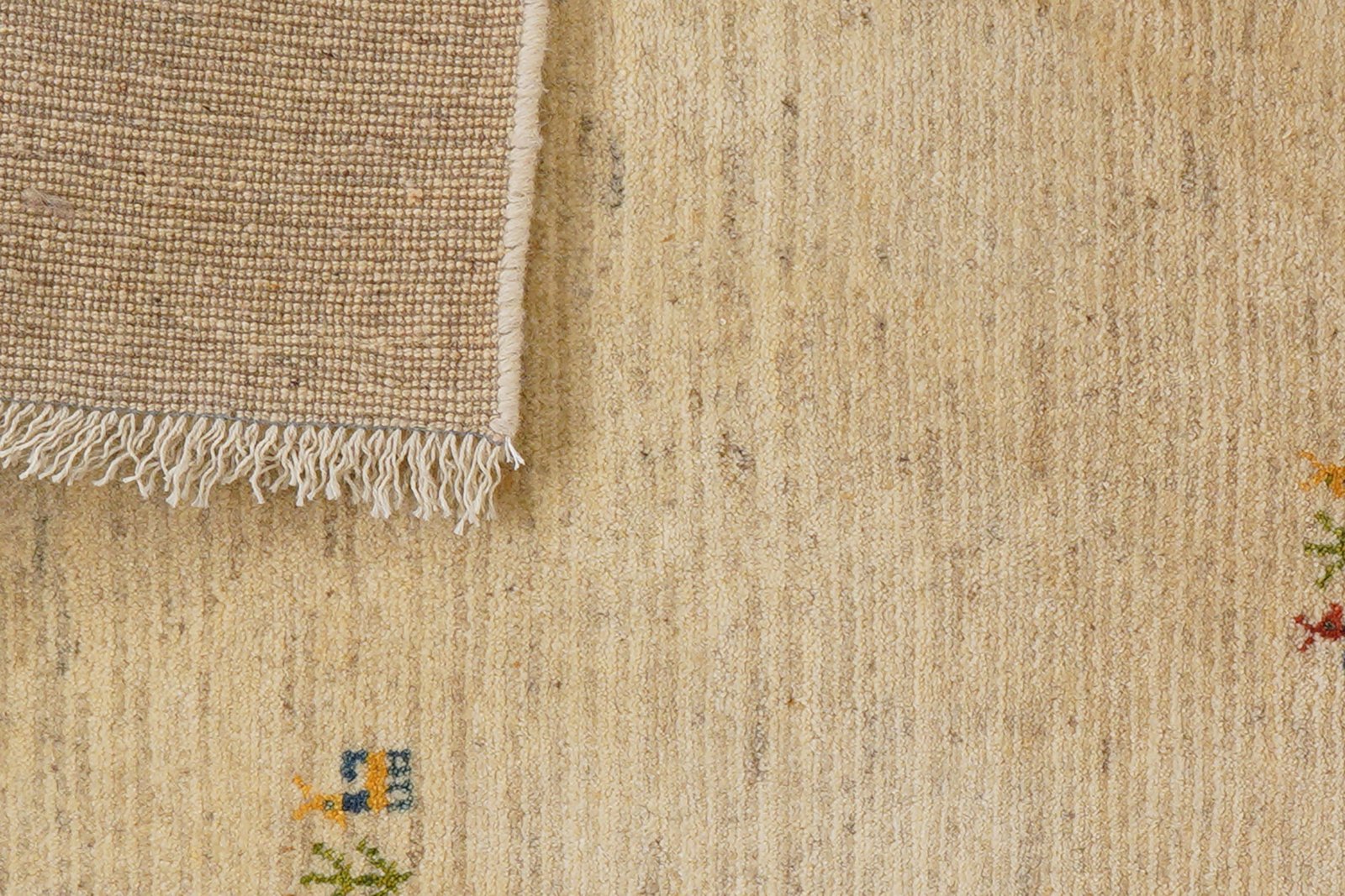 Gabbeh Sonnat — Hand-knotted, 122x182 cm, Beige, 100% Virgin Wool | View 8