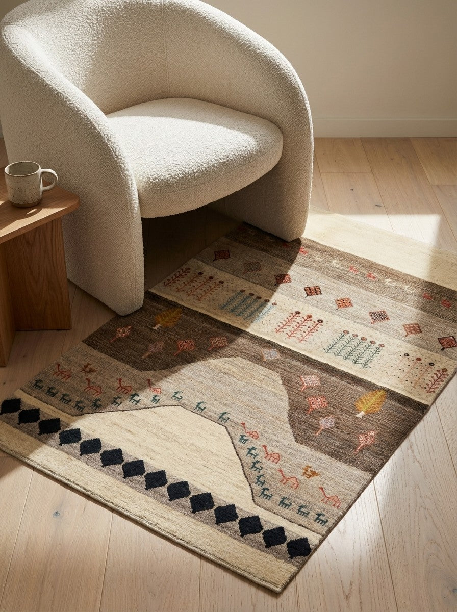 Rizbaf — Hand-knotted, 106x171 cm, Beige, 100% Virgin Wool | Detail view
