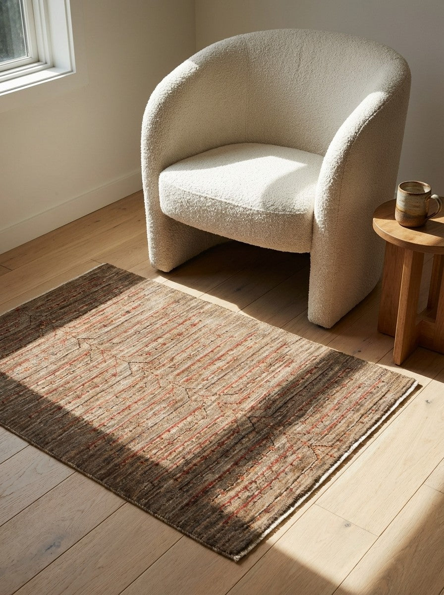Rizbaf — Hand-knotted, 87x135 cm, Brown, 100% Virgin Wool | Detail view