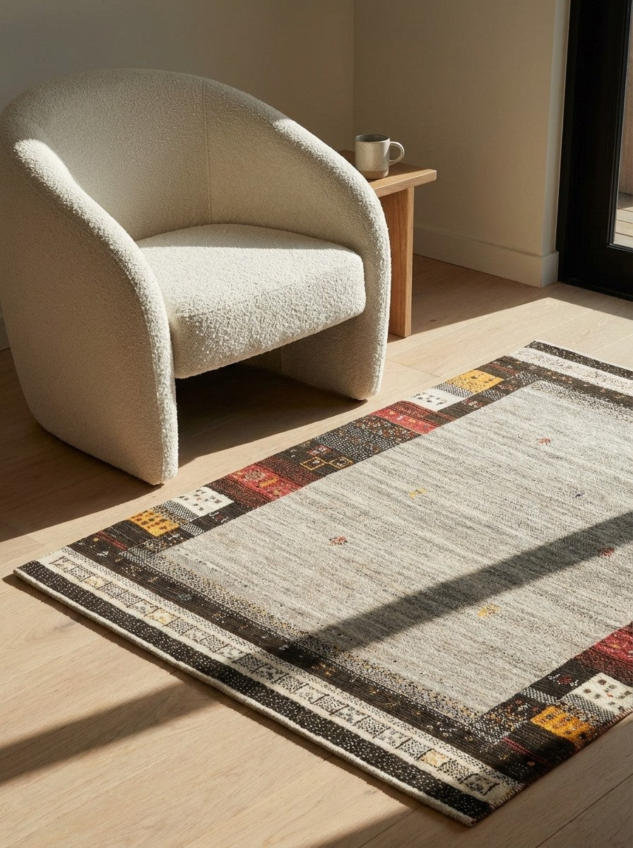 Rizbaf — Hand-knotted, 85x131 cm, Beige, 100% Virgin Wool | Detail view