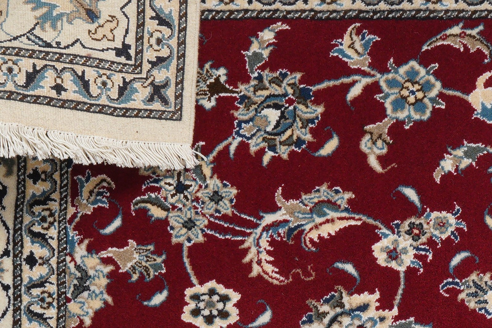 Nain 12La — Hand-knotted, 195x203 cm, Red, 100% Virgin Wool | View 8