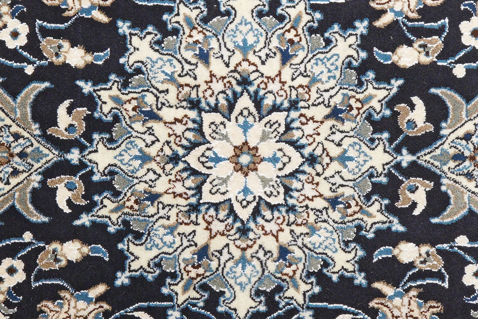 Nain 12La — Hand-knotted, 147x197 cm, Blue, 100% Virgin Wool | View 8