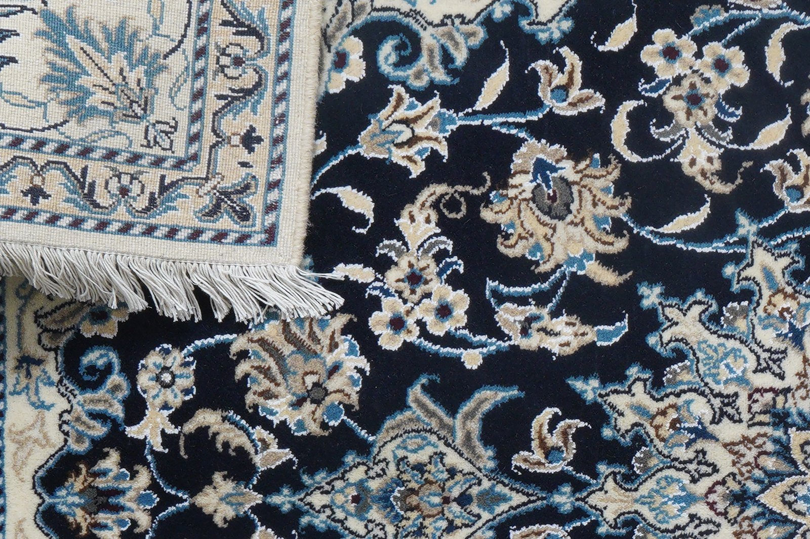 Nain 12La — Hand-knotted, 153x206 cm, Blue, 100% Virgin Wool | View 8