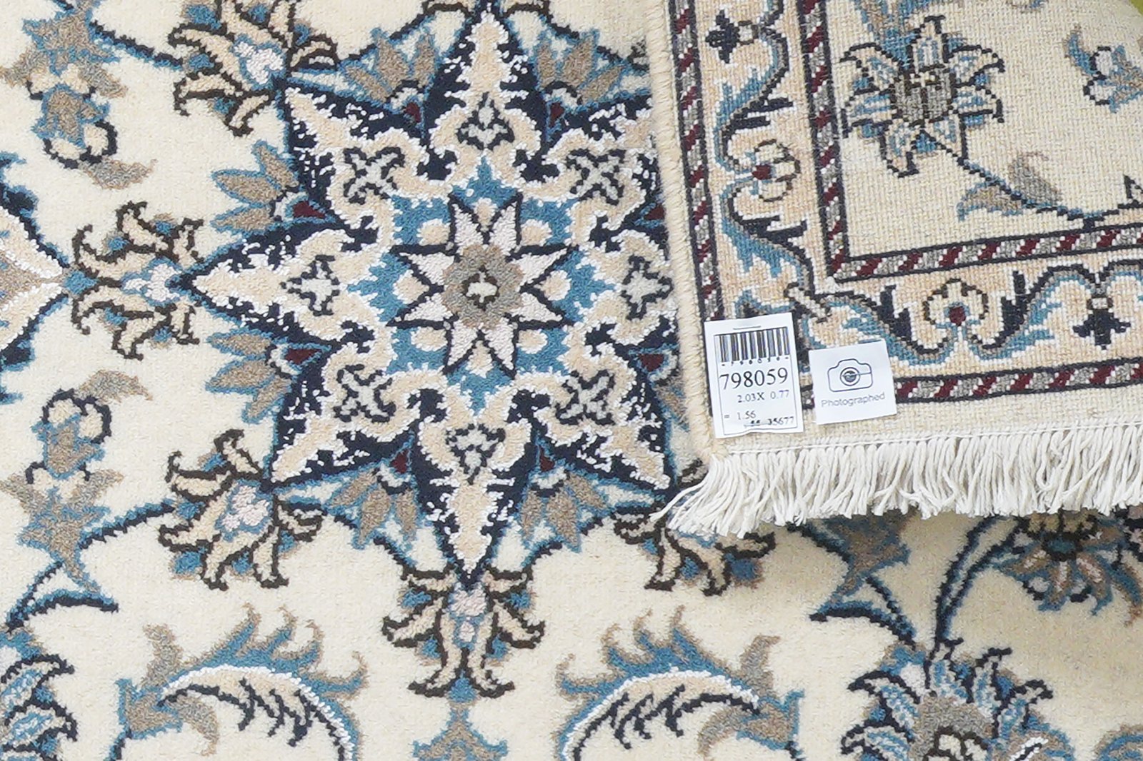 Nain 12La — Hand-knotted, 77x203 cm, Beige, 100% Virgin Wool | View 6