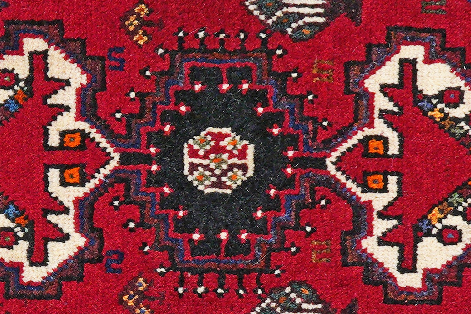 Gashgai — Hand-knotted, 85x128 cm, Red, 100% Virgin Wool | View 8