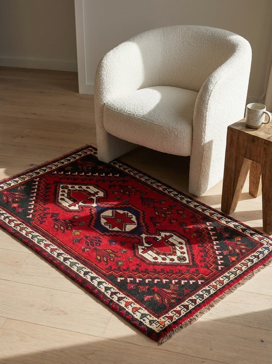 Gashgai — Hand-knotted, 88x127 cm, Red, 100% Virgin Wool | Detail view