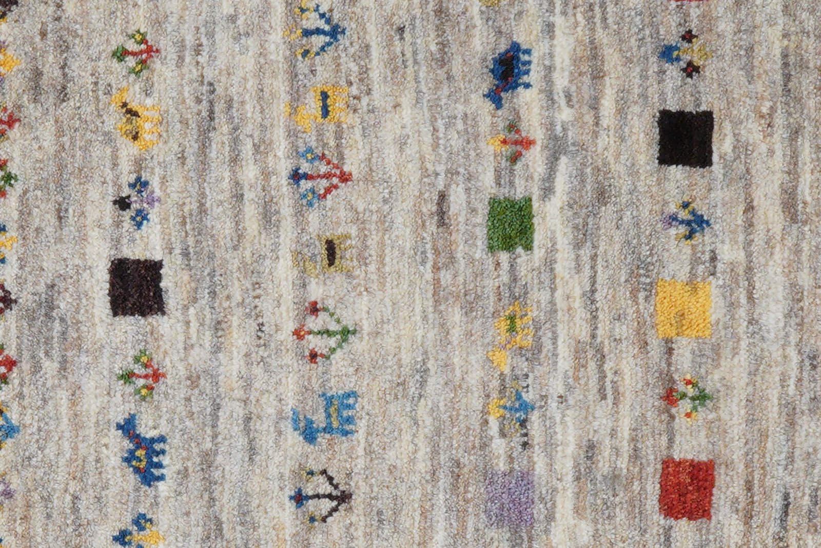 Gabbeh Sonnat — Hand-knotted, 60x90 cm, Beige, 100% Virgin Wool | View 8