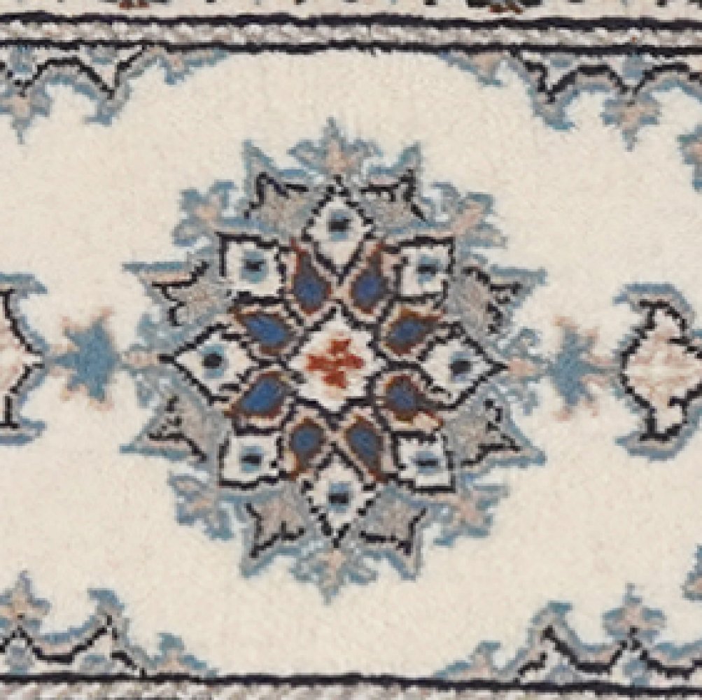 Nain 12La — Hand-knotted, 41x62 cm, Beige, 100% Virgin Wool | View 4