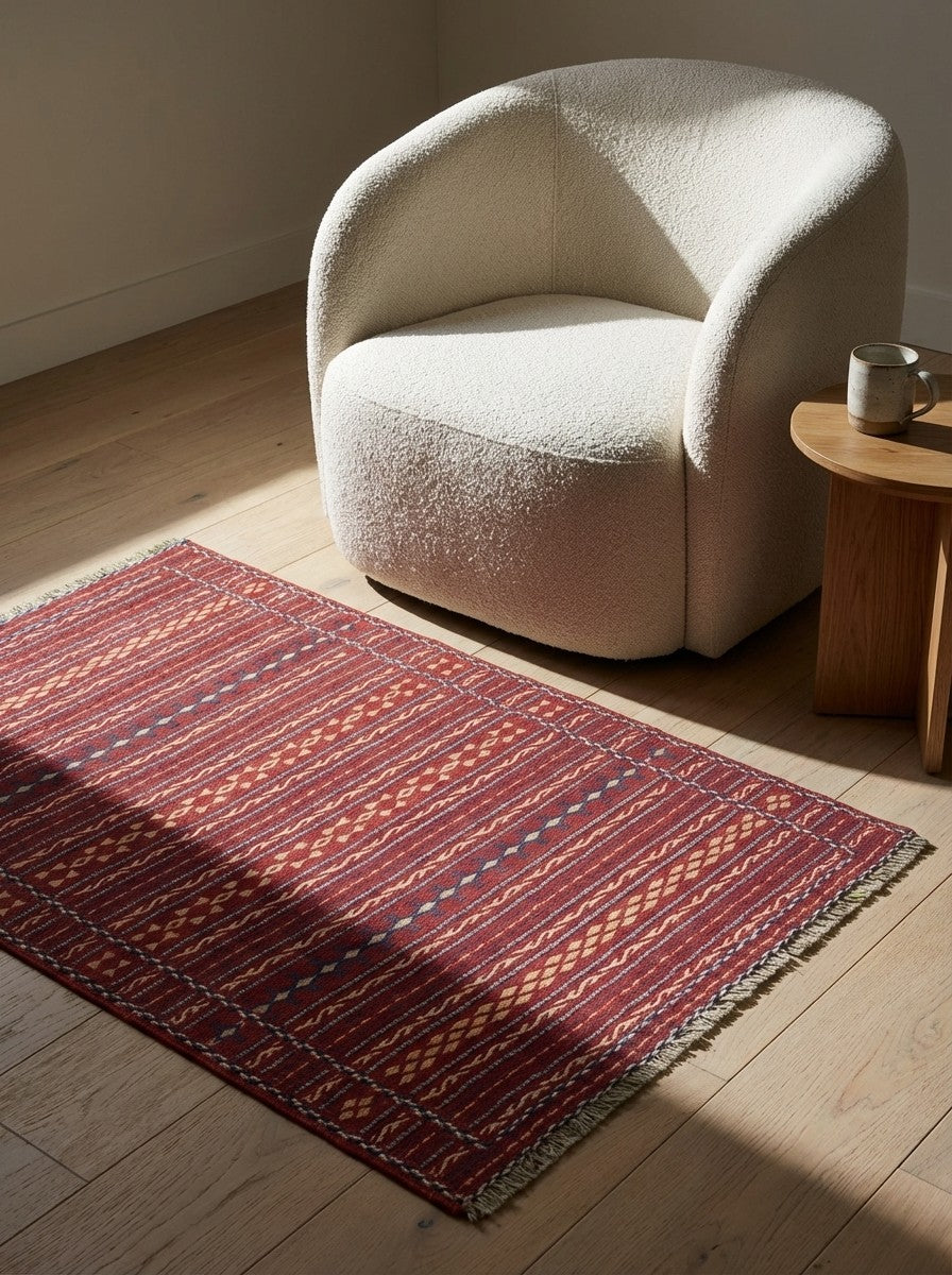 Kelim Kordi — Handmade, 98x155 cm, Red, 100% Virgin Wool | Detail view