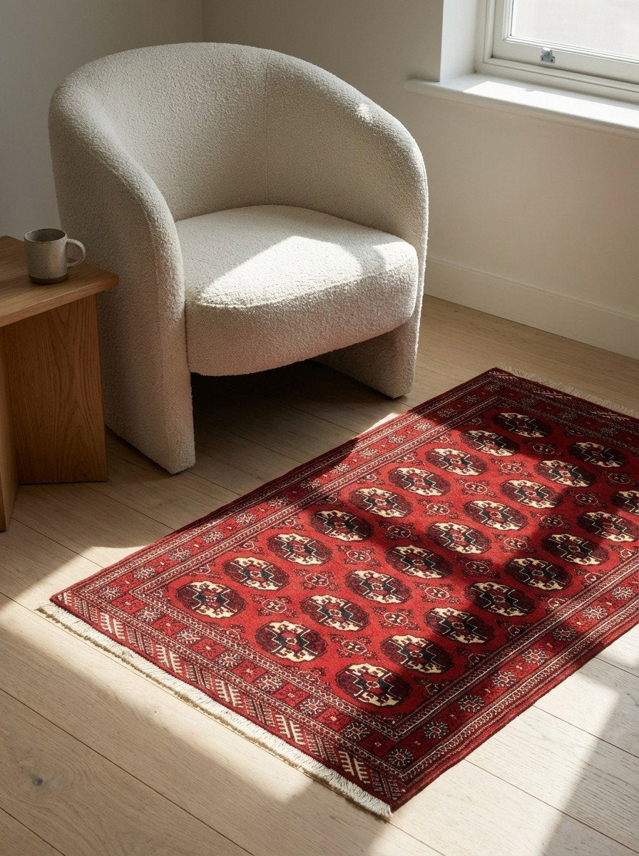 Turkman — Handgefertigt, 178x107 cm, Rot, 100% Virgin Wool | Detail view