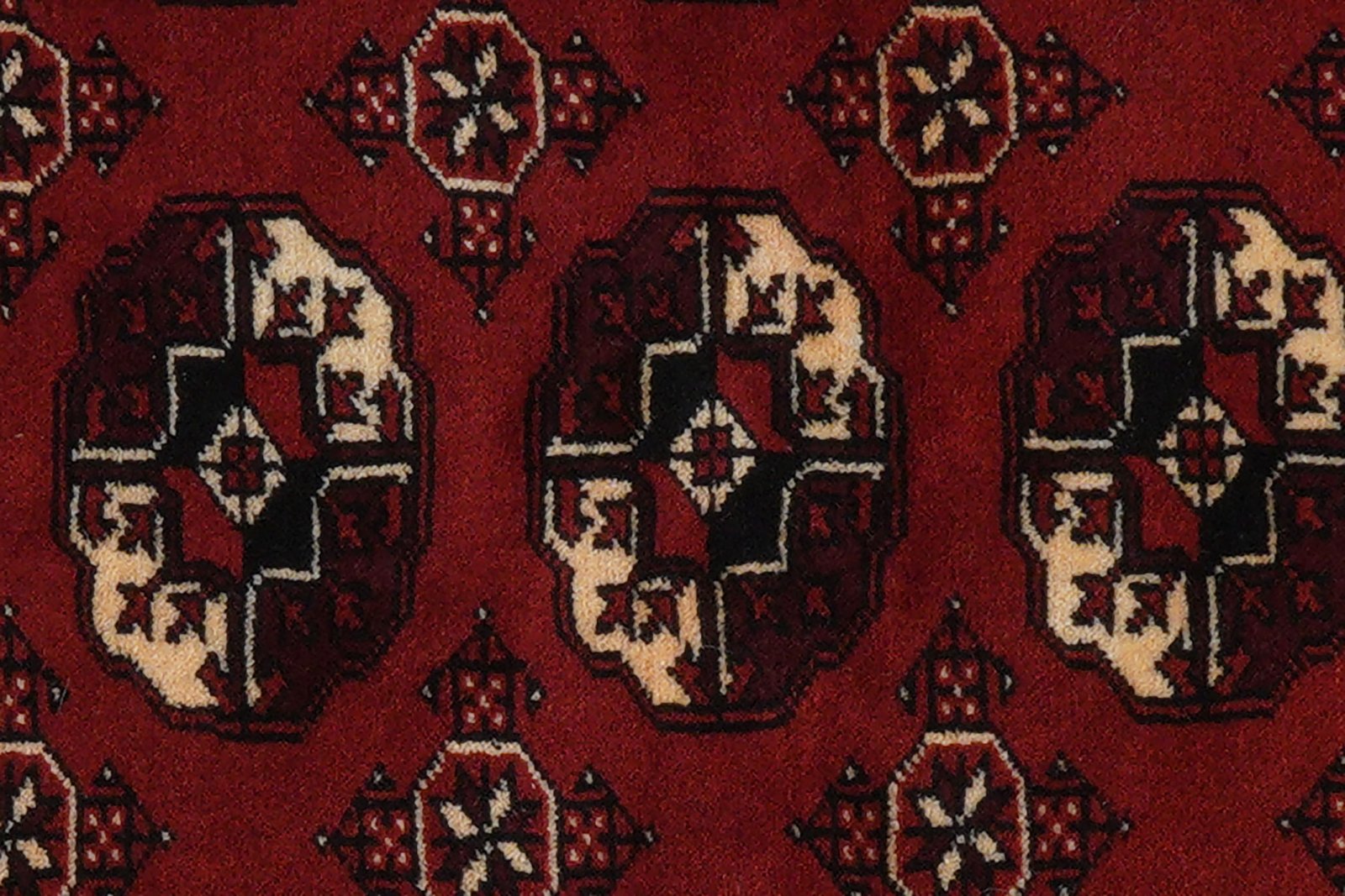 Turkman — Hand-knotted, 107x178 cm, Red, 100% Virgin Wool | View 7