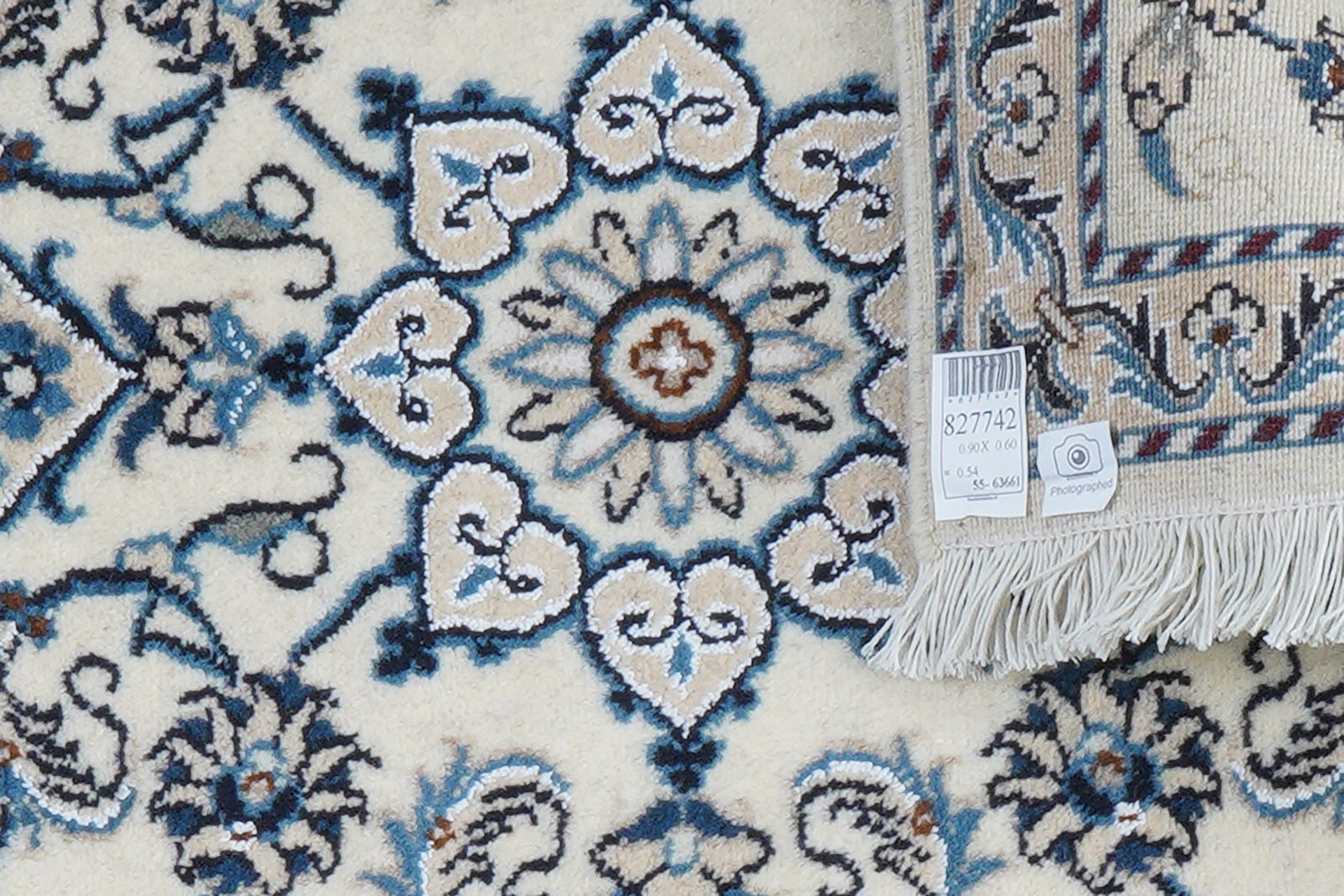 Nain 12La — Hand-knotted, 60x90 cm, Beige, 100% Virgin Wool | View 6