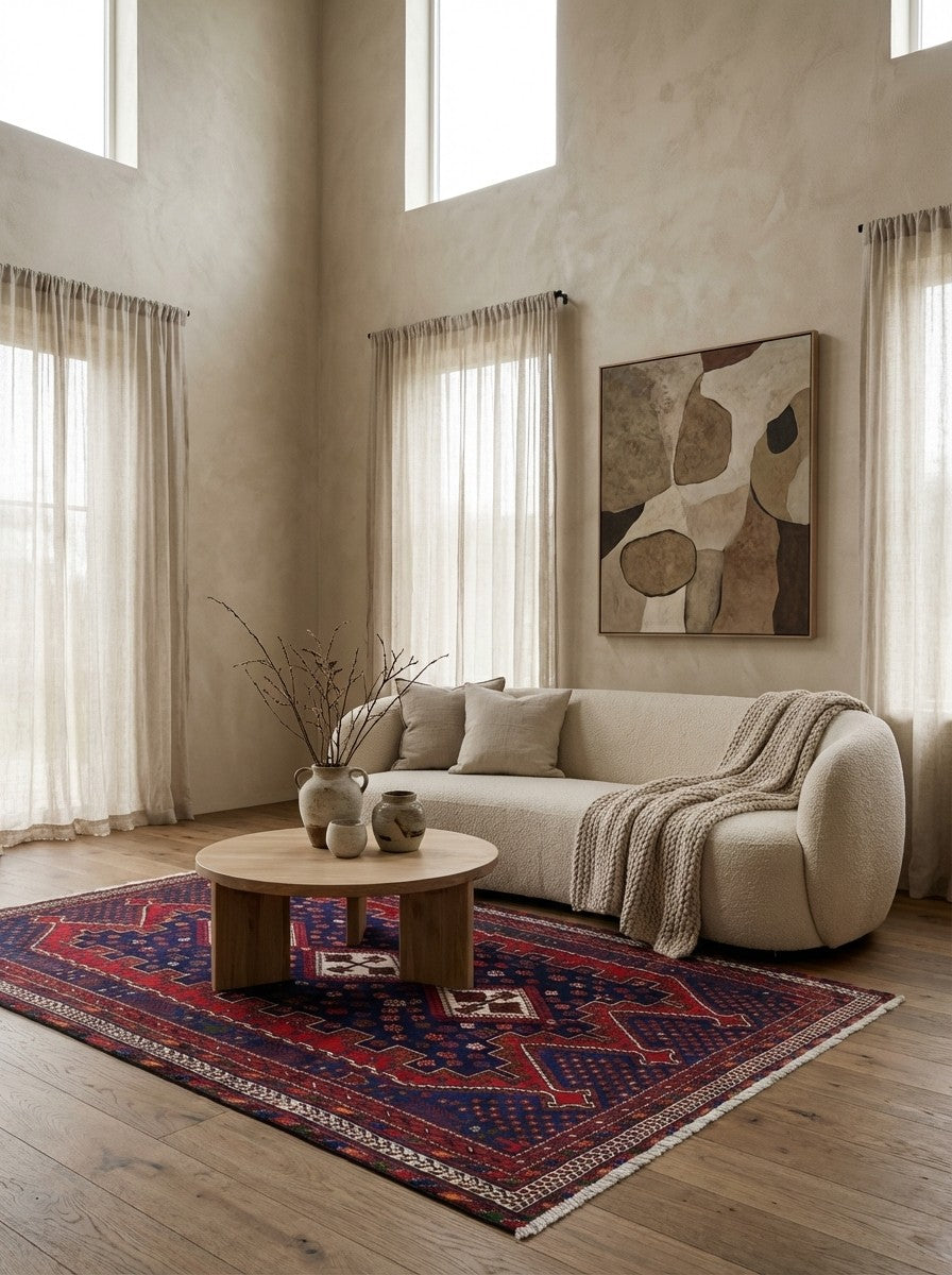 Afshar — Hand-knotted, 160x225 cm, Red, 100% Virgin Wool | Detail view