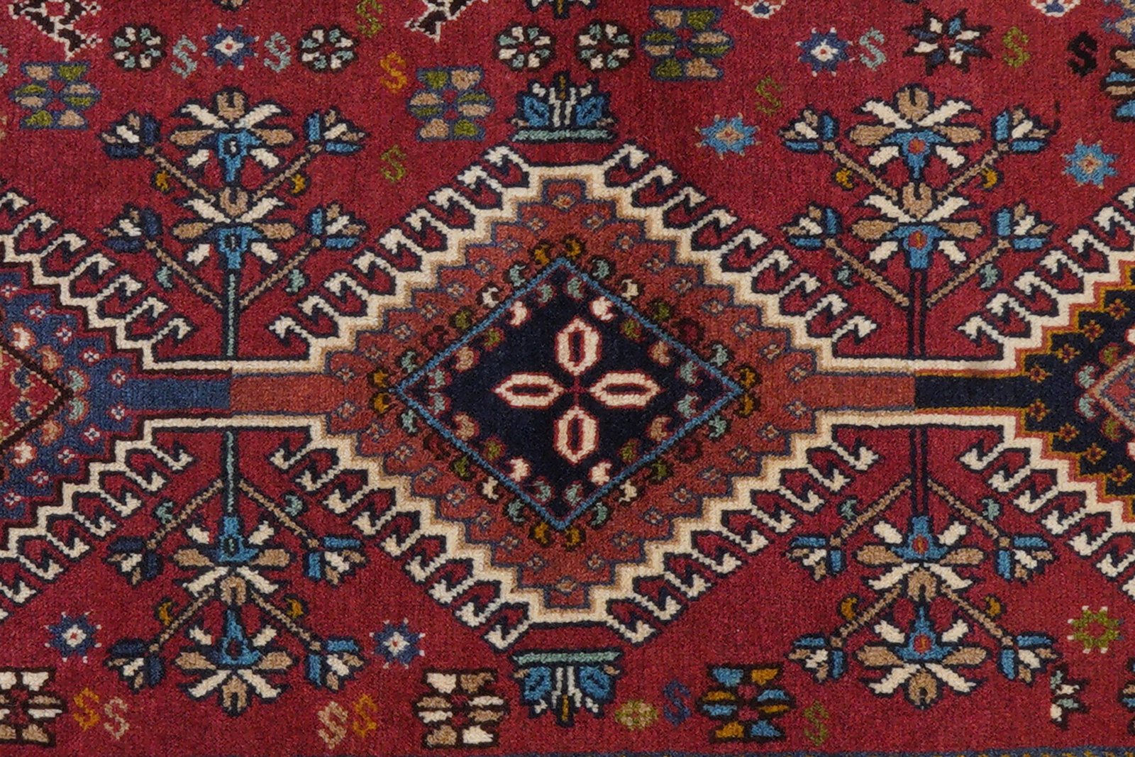 Yalameh — Hand-knotted, 101x142 cm, Red, 100% Virgin Wool | View 7
