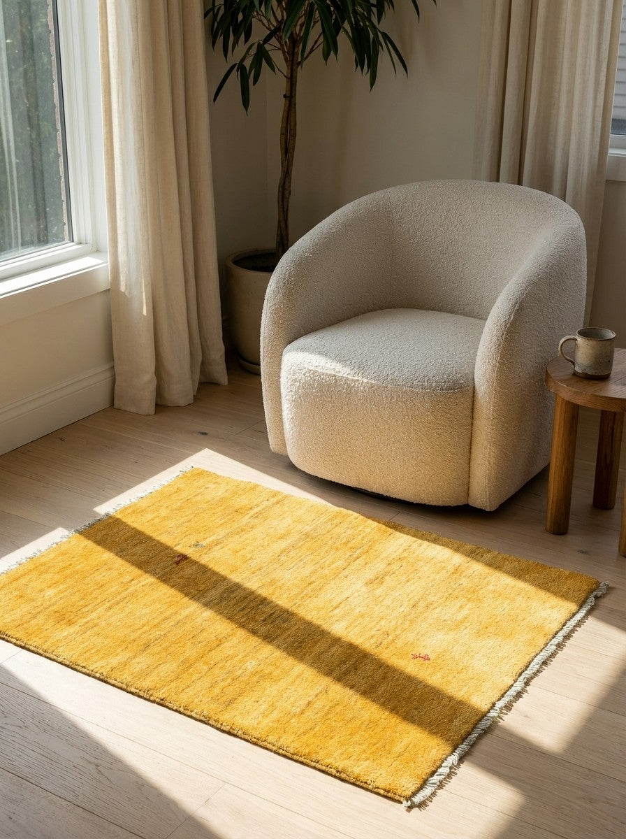 Gabbeh — Hand-knotted, 73x93 cm, Yellow, 100% Virgin Wool | Detail view