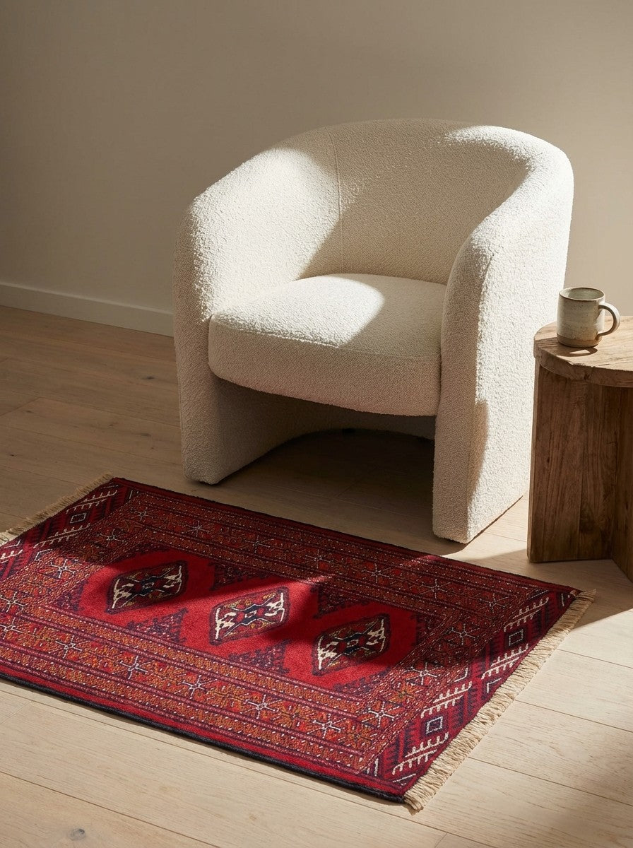 Belutch — Hand-knotted, 68x94 cm, Red, 100% Virgin Wool | Detail view