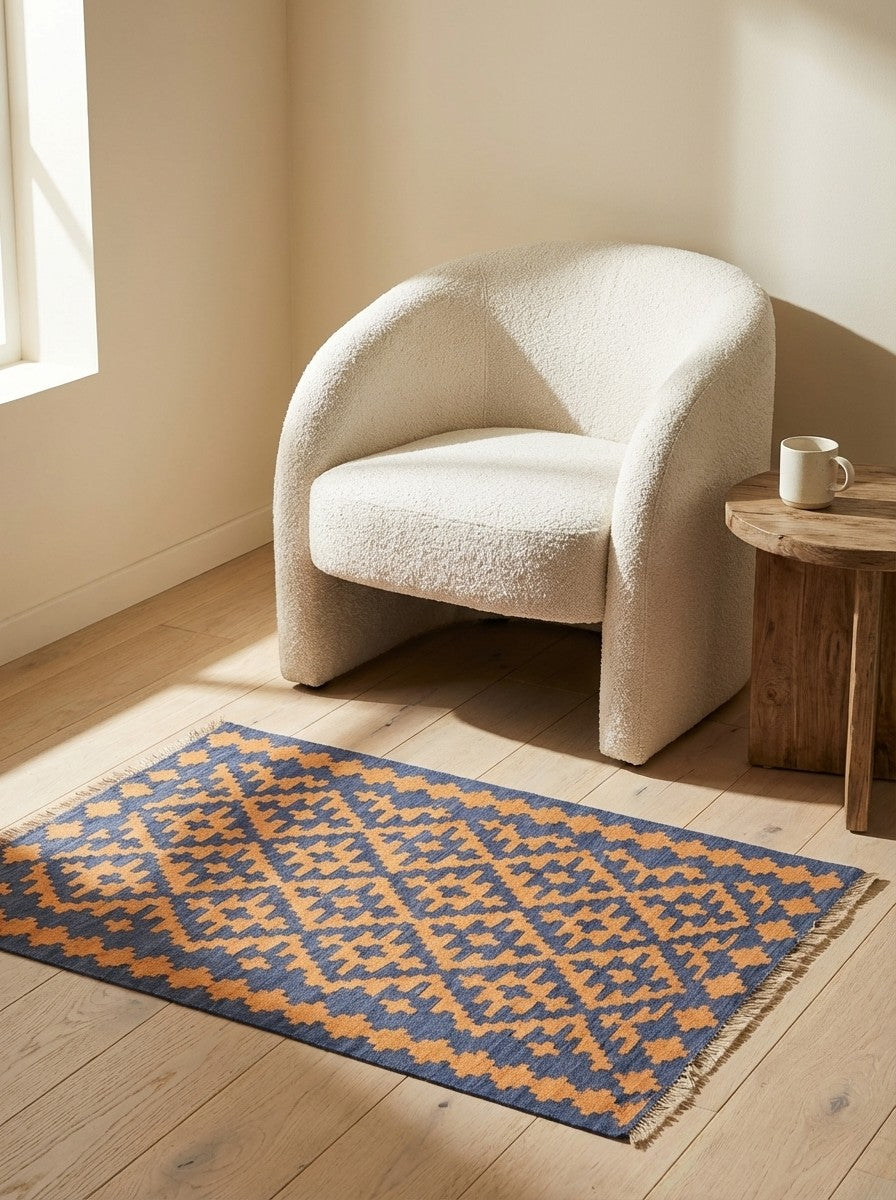 Kelim Gashgai — Handmade, 82x122 cm, Blue, 100% Virgin Wool | Detail view