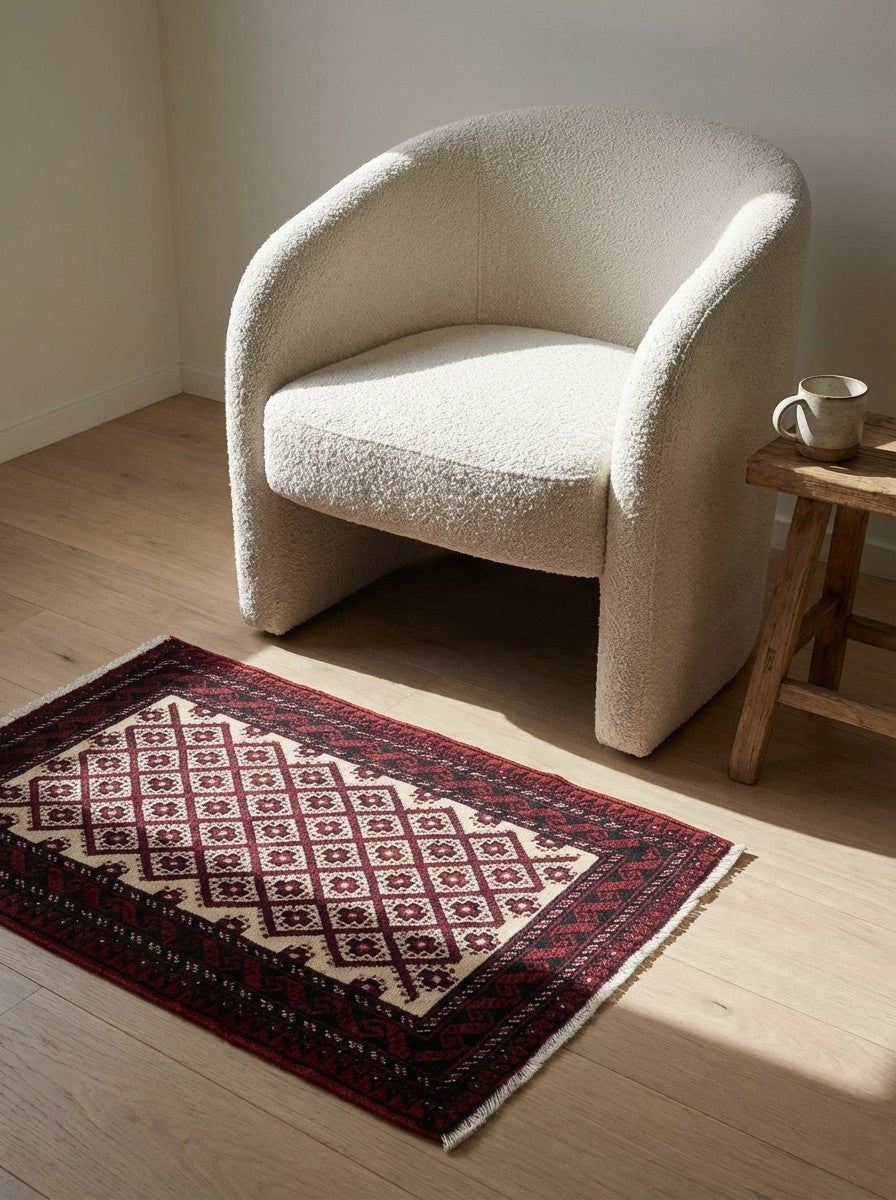Belutch — Hand-knotted, 59x93 cm, Beige, 100% Virgin Wool | Detail view