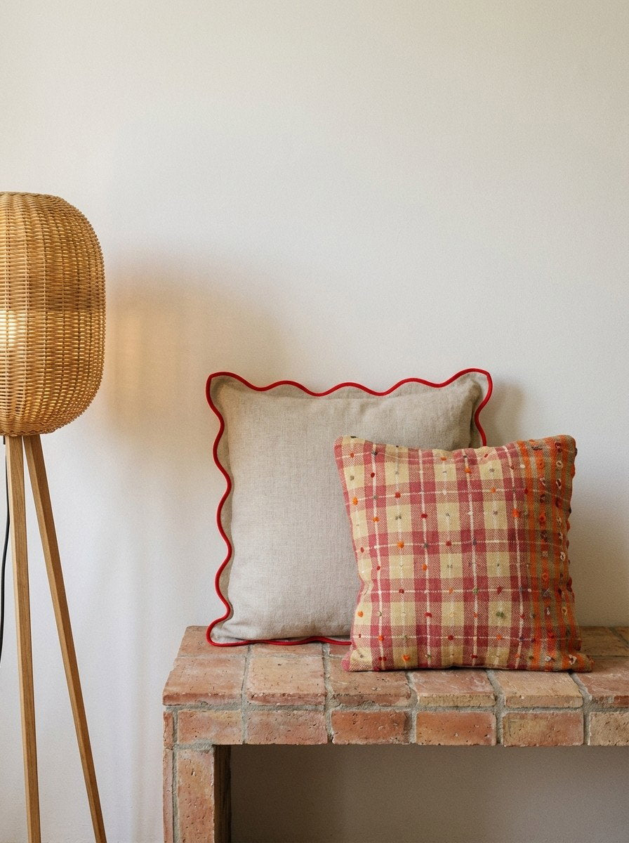 Kelim Kissen — Handgefertigt, 65x65 cm, Bunt, 100% Virgin Wool | Back view