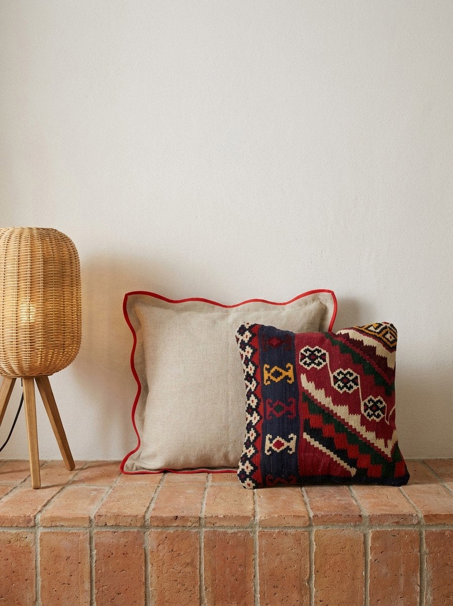 Kelim Kissen — Handgefertigt, 50x50 cm, Bunt, 100% Virgin Wool | Back view