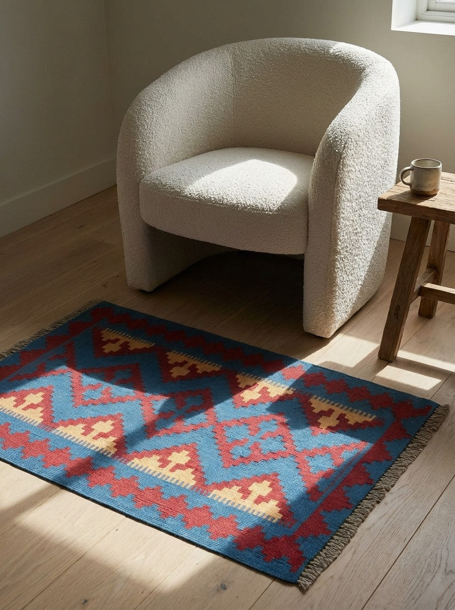 Kelim Gashgai — Handmade, 61x95 cm, Blue, 100% Virgin Wool | Detail view