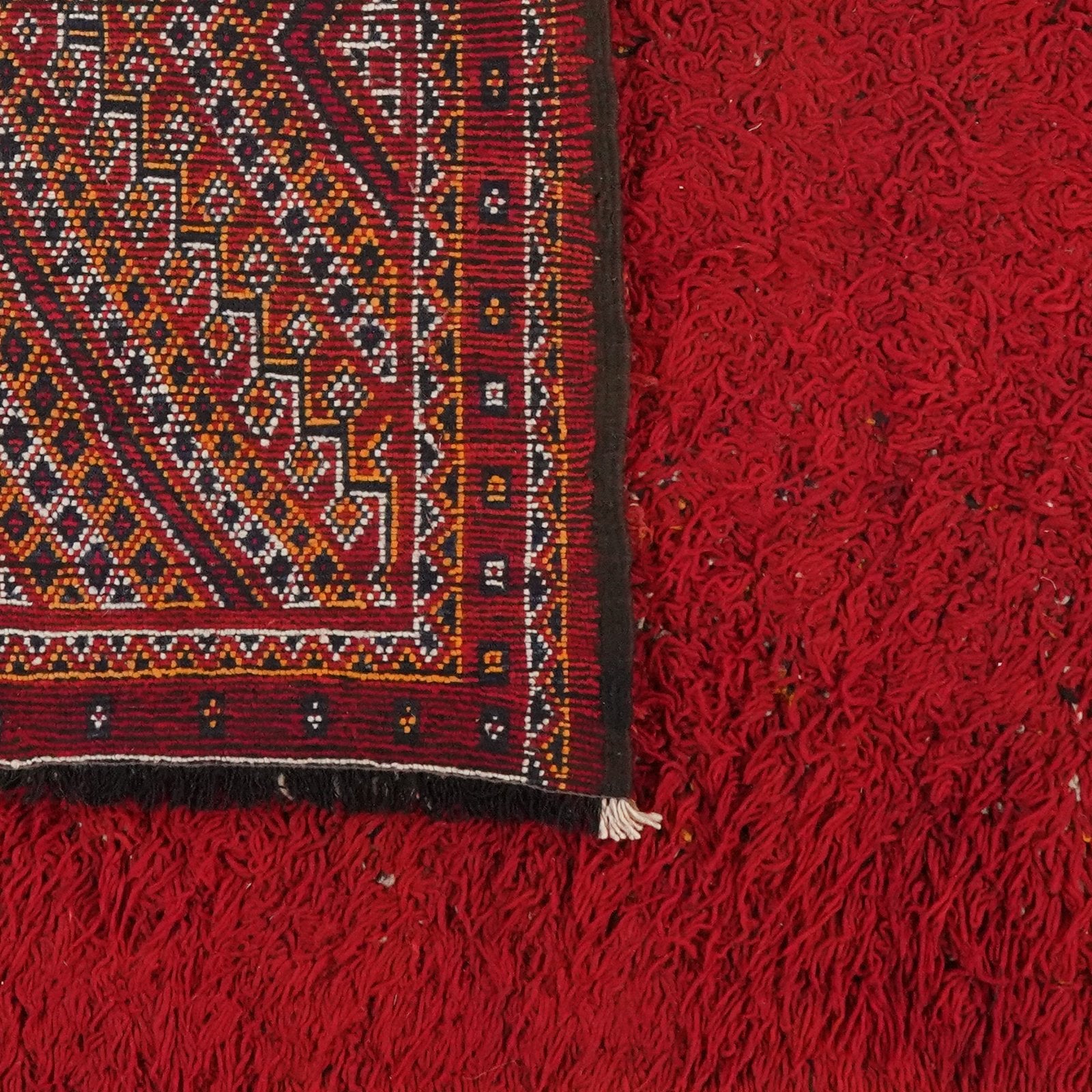 Zaiane — Hand-knotted, 168x258 cm, Red, 100% Virgin Wool | View 7